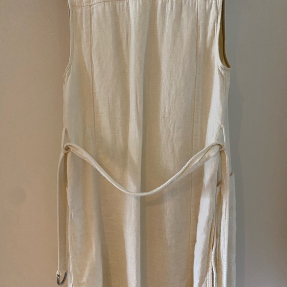 Linen sleeveless coat from Anthropologie - Picture 3 of 9